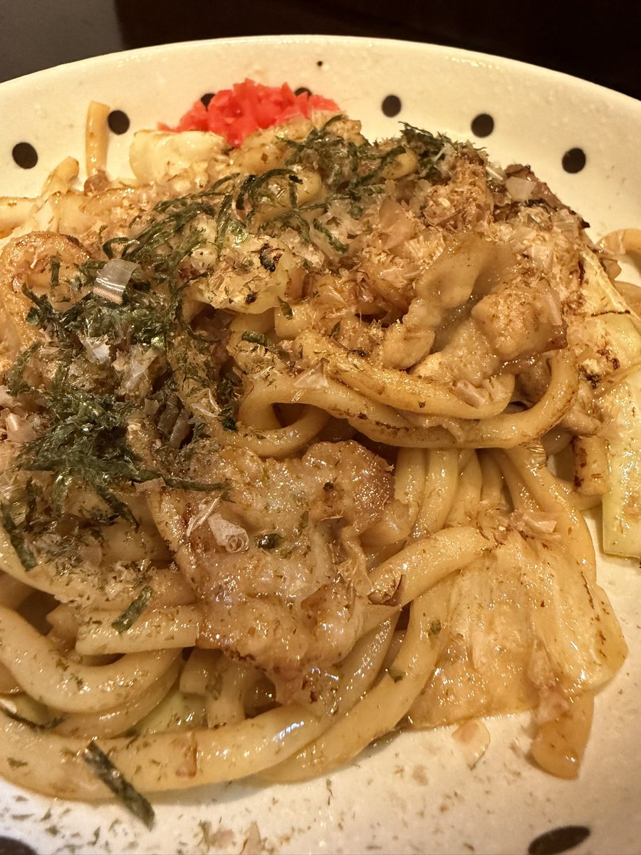 Ryu_DQwalker's tweet photo. しごおわからの巨人敗戦でヤケ酒。飲み過ぎ食べ過ぎで気持ち悪い…何でこんなになってしまうんだ… https://t.co/0UHRrRZp81