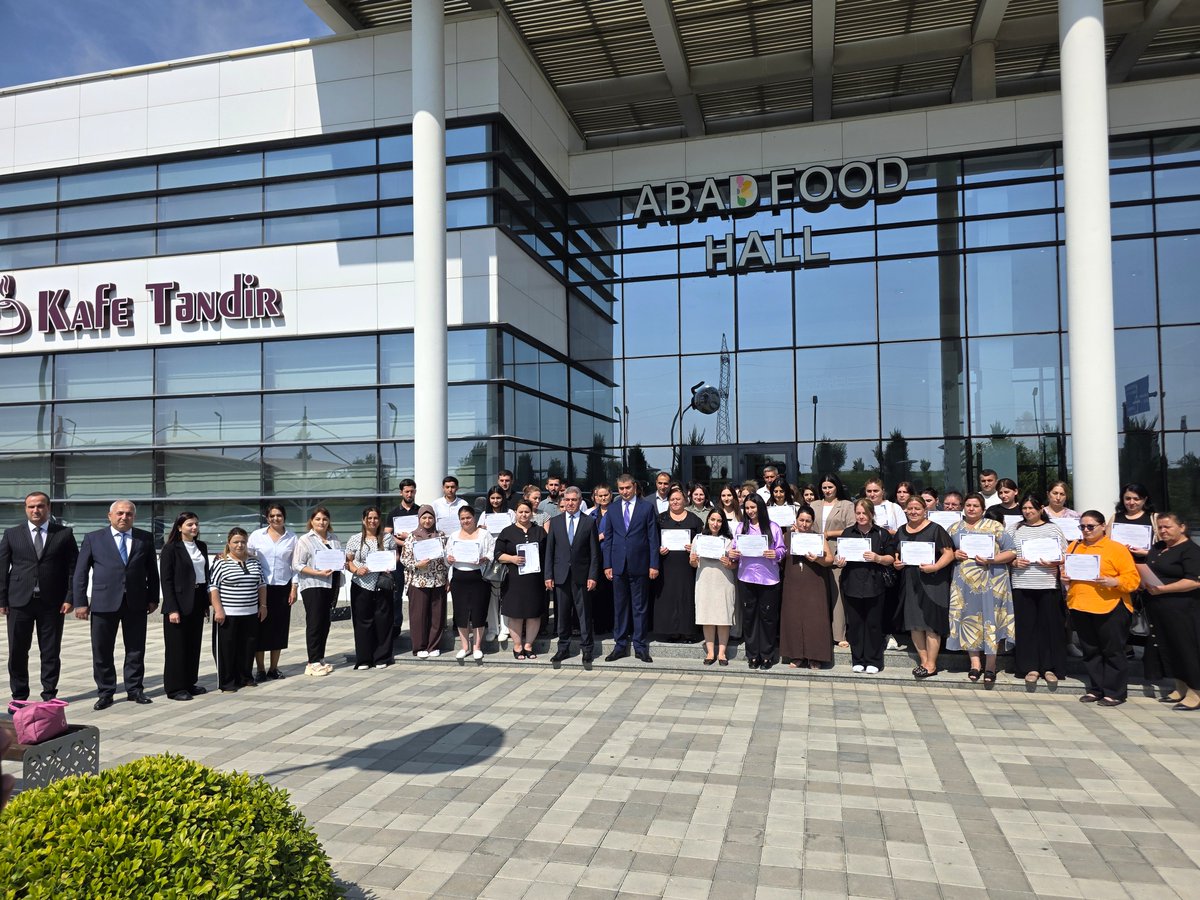 bp_Azerbaijan's tweet photo. ✅ Bu gün Kürdəmirdə məcburi köçkünlər üçün peşə bacarıqlarının inkişafı layihəsinin uğurla başa çatmasını qeyd etdik.  

Tərəfdaşlarımızla birlikdə dəstəklədiyimiz bu layihə çərçivəsində 60 məcburi köçkün qadın və gənc dərzilik, aşpazlıq, kompüter sistemləri və şəbəkə proqram təminatı, eləcə də vizaj və bərbərlik sahələri üzrə peşə təlimləri keçib.  

Bundan əlavə, seçilmiş 30 iştirakçıya əldə etdikləri bacarıqları davamlı gəlir mənbələrinə çevirməyə kömək edəcək fərdi biznes planlarının hazırlanmasında dəstək göstərilib. 

🤝 Təşəbbüs məcburi köçkünlərin dayanıqlı gəlir imkanlarını artırmaqla “Böyük Qayıdış” proqramına dəstək verir.  
 
Layihə İqtisadi və Sosial İnkişaf Mərkəzi tərəfindən həyata keçirilib. #bpAzərbaycan 
--- 
✅ Today, we marked the successful completion of a vocational skills development project for internally displaced persons (IDPs) in Kurdamir. 

Supported by bp and its co-venturers, the project provided 60 #IDP women and young people with vocational training in tailoring, cooking, computer systems and network software, as well as make-up and hairdressing.  

In addition, 30 selected participants received support to develop individual business plans to help turn their new skills into sustainable income-generating opportunities. 

🤝 The initiative supports Azerbaijan’s ‘Great Return’ programme by helping IDPs build skills for sustainable livelihoods.  
 
The project was implemented by the Economic and Social Development Centre (#CESD). #bpAzerbaijan