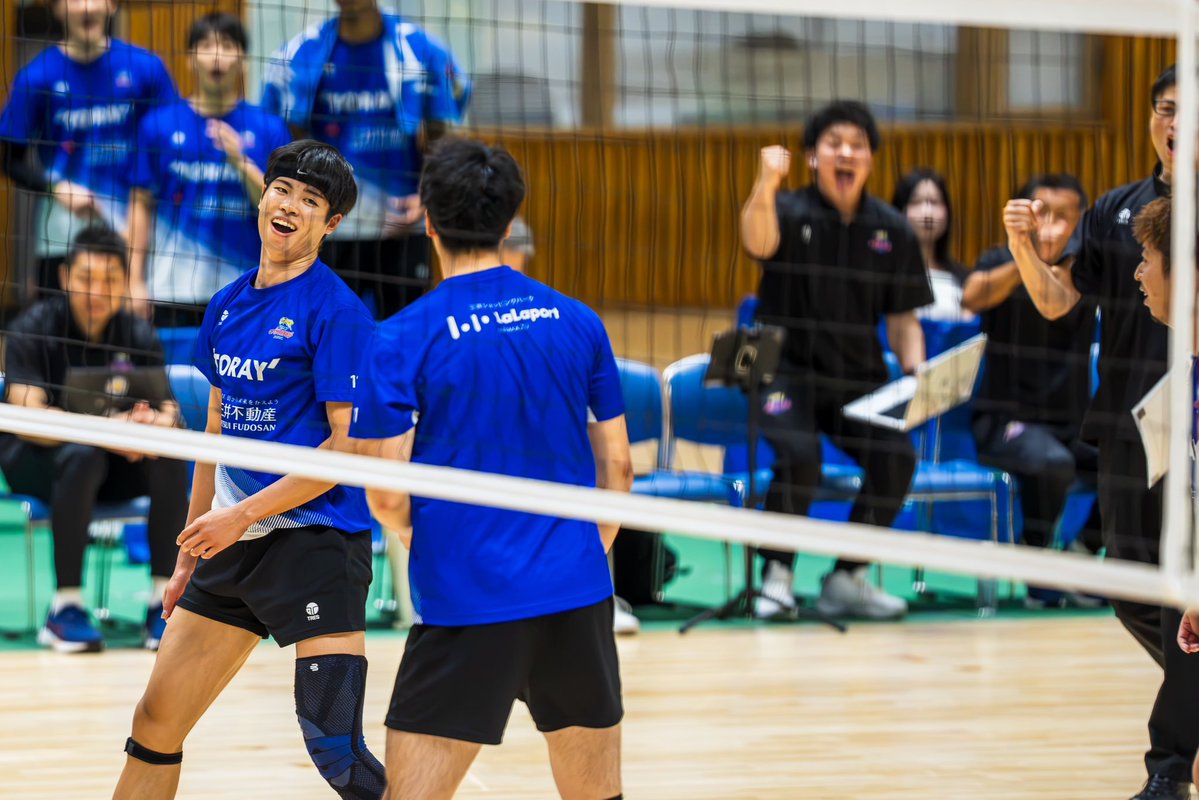 PlayVolleyball4's tweet photo. プレシーズンマッチ
北海道イエロースターズ🟨

バレーボール漬けの誕生日🎂

ありがとうございました！ https://t.co/JiPIIpn2Gt