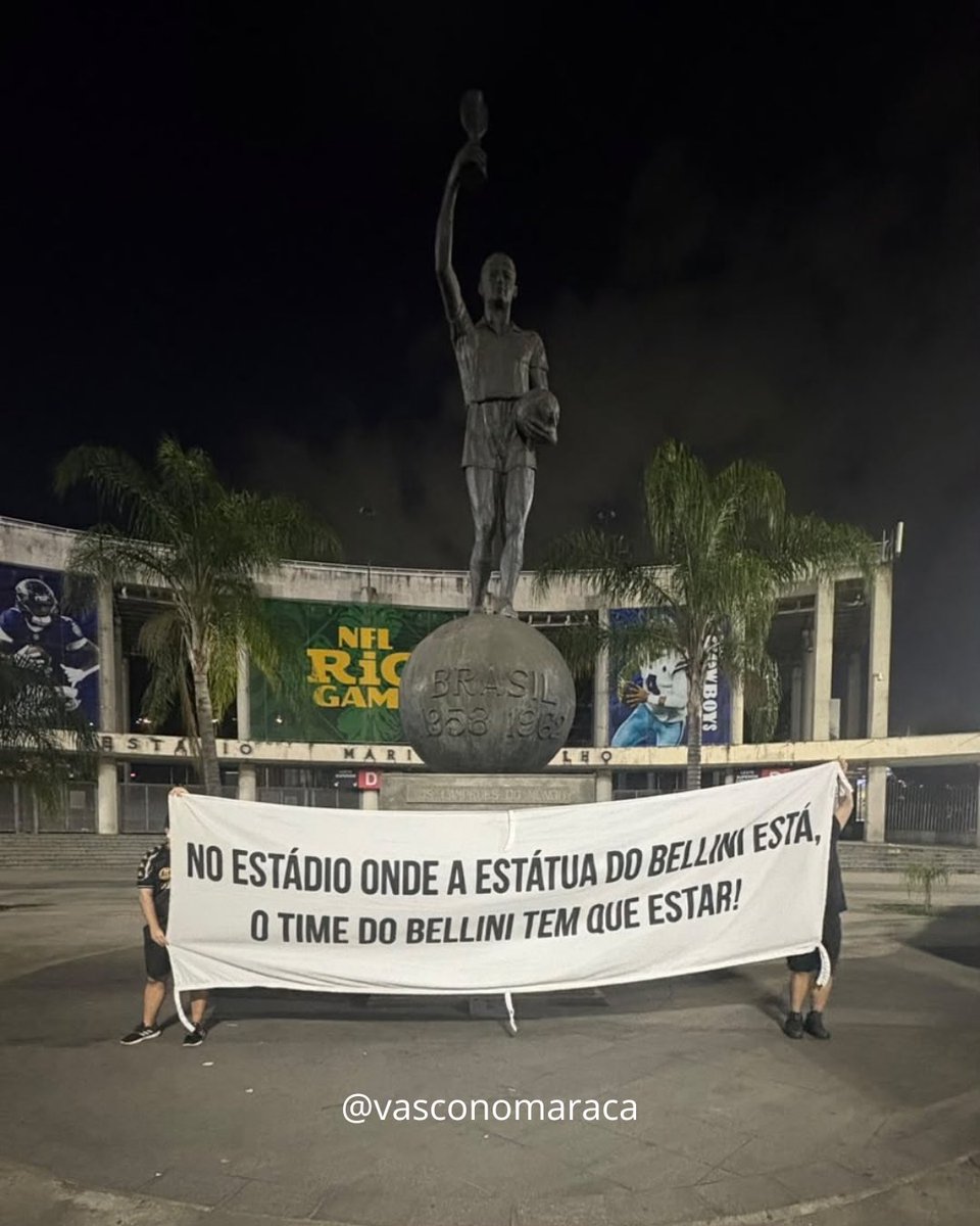 vasconomaraca's tweet photo. No estádio onde a estátua do Bellini está, o time do Bellini TEM QUE ESTAR!

📍Estátua do Bellini, Maracanã

#VascoNoMaraca #OMaracaTambémÉDoVasco https://t.co/cOGhoRwZg3