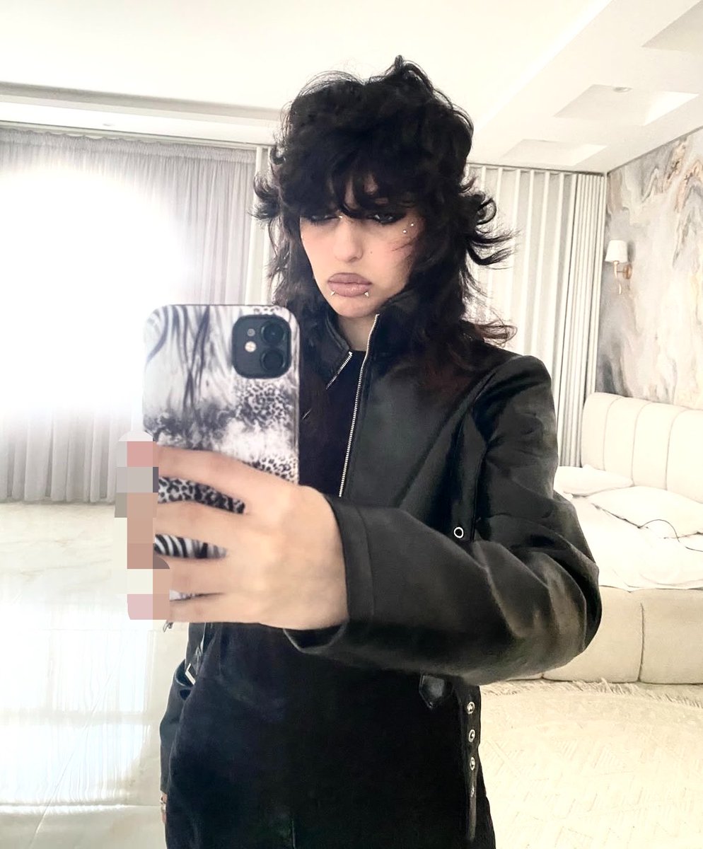 freakytwink_ tweet picture