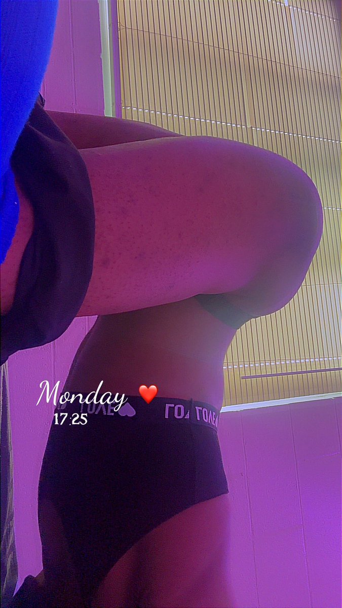 Izzyybaee's tweet photo. Wild femboy arch https://t.co/MDmCvnWjHv