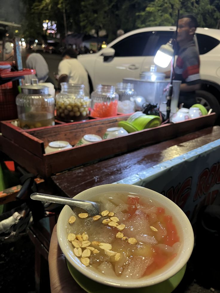 hudanmuzakki's tweet photo. pernah makan wedang ronde? kalian suka ga? https://t.co/3Y7FWOq8fb