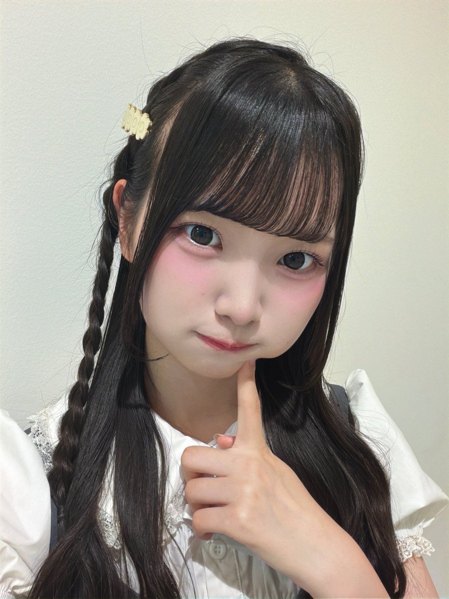 endo_rino_'s tweet photo. オンラインお話会とサイン会！ありがとうございました🩶🩵

2部と4部、6部と8部でお洋服を変えてみたよっ> ·̫ <❣️そしてなんと、ほぼ全完売と聞きました！りのに会って話してくれてありがとう、嬉しいよ~🥹🥹♡

お話するのが大好きなりのにとって最高に大好きな時間♩また早く話したいな♩ #RainTree https://t.co/wPqFKHZ2Jp