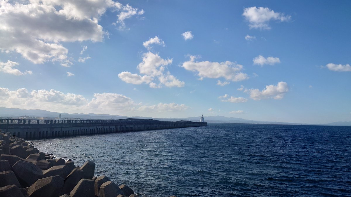 yurutwi's tweet photo. とにかく天気が良かった☀️
海なし県生まれは海ってだけでちょっと上がる⤴️ https://t.co/lsG5qkYXYl