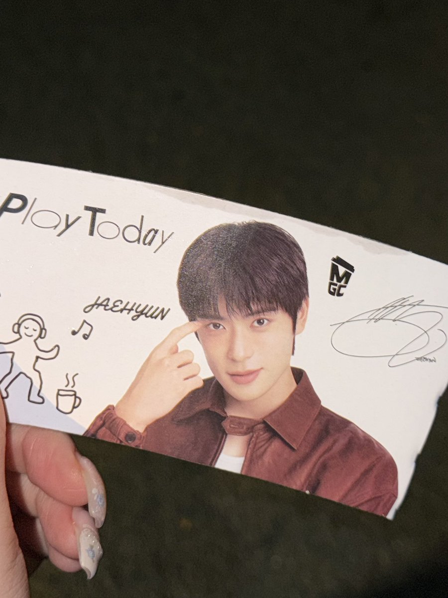 loveinwaves13's tweet photo. 메가에서 재현 홀더 받음 🫰🫰 https://t.co/cWVrjK4rwI