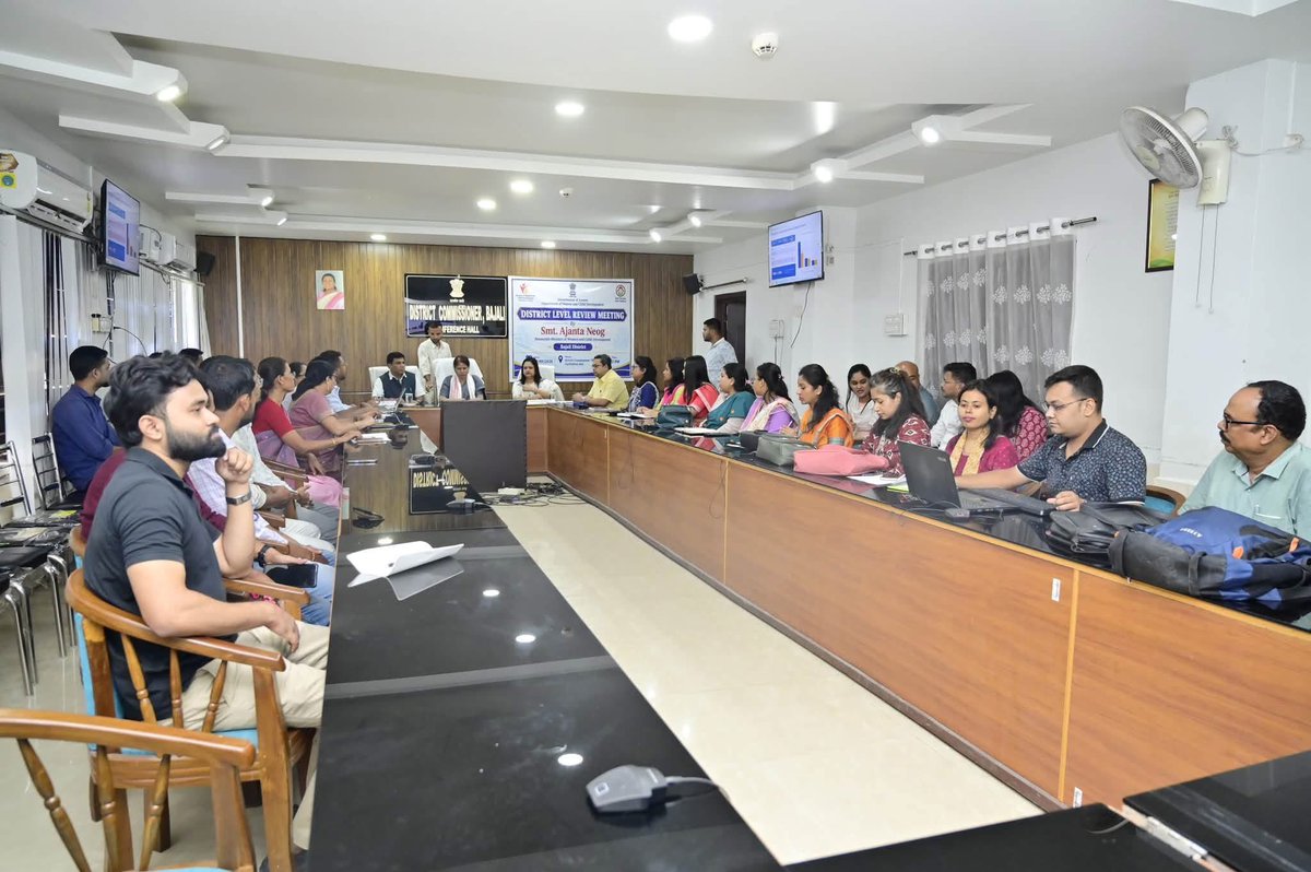 AjantaNeog's tweet photo. Visited Bajali district today and reviewed the progress of ongoing Anganwadi Centre construction and various women & child welfare schemes, including Beti Bachao Beti Padhao and PMMVY.

Appreciated the department’s good work and expressed satisfaction with the proper utilisation of allocated funds and the progress of various schemes.

Hon’ble MLA Shri Dharmeswar Roy, DC Smt. Madhumita Bhagaboty and concerned officials were present.

@himantabiswa