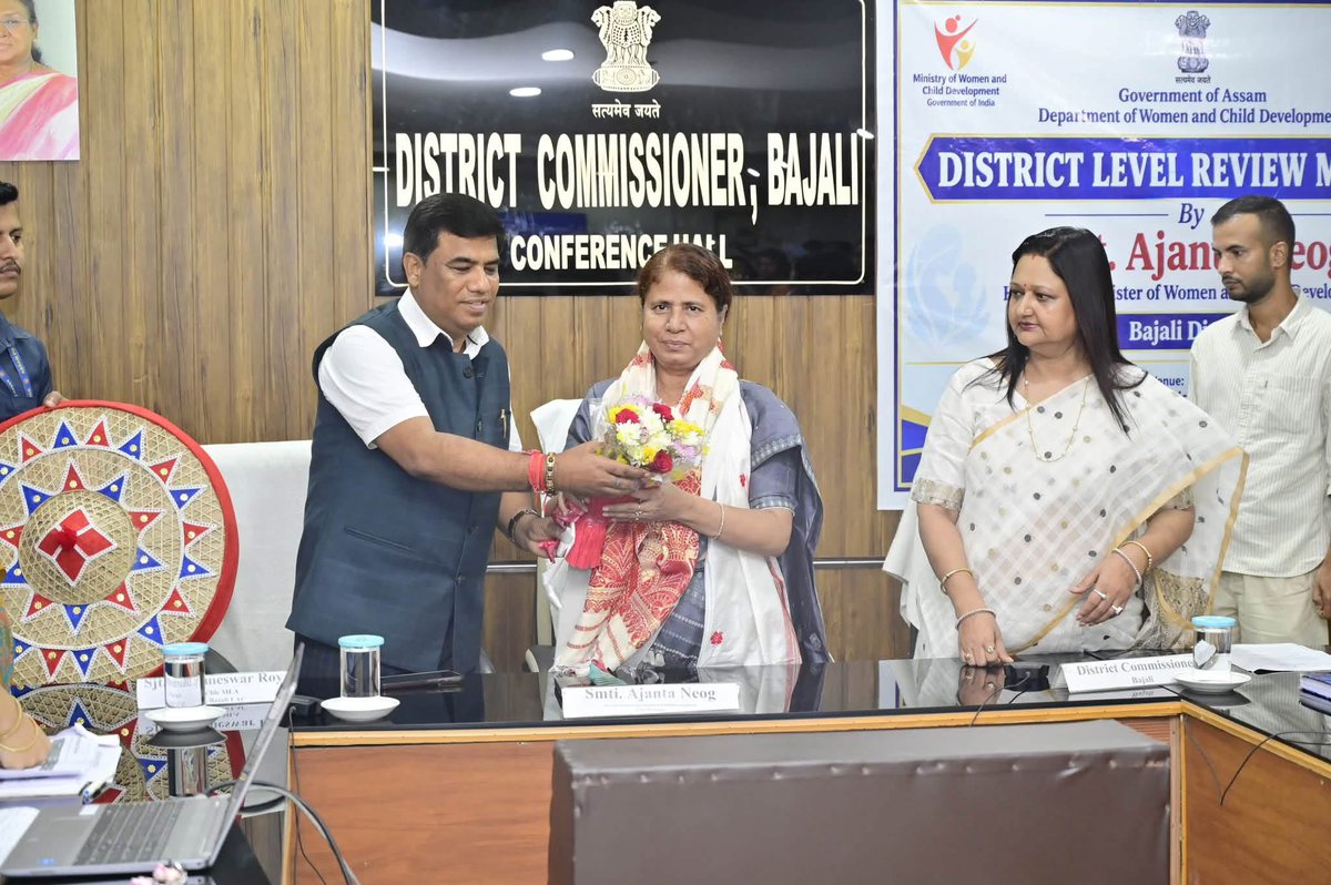AjantaNeog's tweet photo. Visited Bajali district today and reviewed the progress of ongoing Anganwadi Centre construction and various women & child welfare schemes, including Beti Bachao Beti Padhao and PMMVY.

Appreciated the department’s good work and expressed satisfaction with the proper utilisation of allocated funds and the progress of various schemes.

Hon’ble MLA Shri Dharmeswar Roy, DC Smt. Madhumita Bhagaboty and concerned officials were present.

@himantabiswa