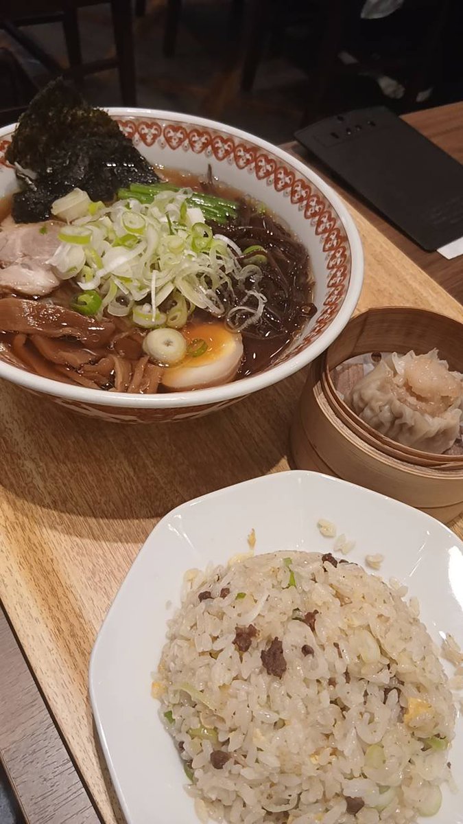 kanataro___0214's tweet photo. イオンの中華やさんでご飯たべて、ゲーセンでおかし取る勝負はじめたら100円でクロミちゃんのクッションとってきた強者がいた(*°ㅁ°)ﾊｯ‼ https://t.co/R8PFkdKvnZ
