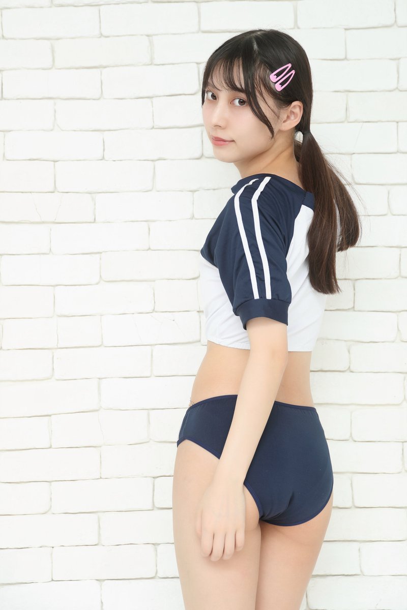 fujisaki_ren_'s tweet photo. 明日は　しらこばと水上公園や！！

遠いねん！
そして　朝早いねん！

ワイは今から泥のように眠るねん！

明日ワイに会いに来てくれる人。
体調を大事に。

健康が一番。

無理せず。
あつければ　熱中症に注意。
寒ければ(よくあるで。)寒さ対策をしっかり。

水は命の源泉や。
リックに一本 https://t.co/KEeH0uDEQR