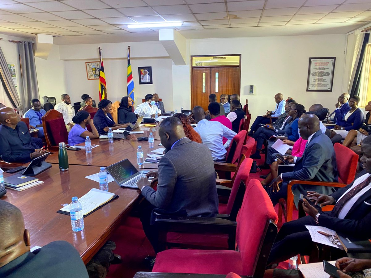 Mglsd_UG's tweet photo. Today, at the @Mglsd_UG offices, the Minister of Gender, Labour and Social Development, Hon. Lt. Gen. @Tumukunde_  and Commissioner for Employment Services, @LEgulu,  are engaging representatives from recruitment agencies and other stakeholders on National External Labour Mobility Reform and Implementation.

The engagement is focused on consolidating work already undertaken, addressing identified gaps and establishing a common national framework for the recruitment, preparation, deployment, protection and return of Ugandan migrant workers.