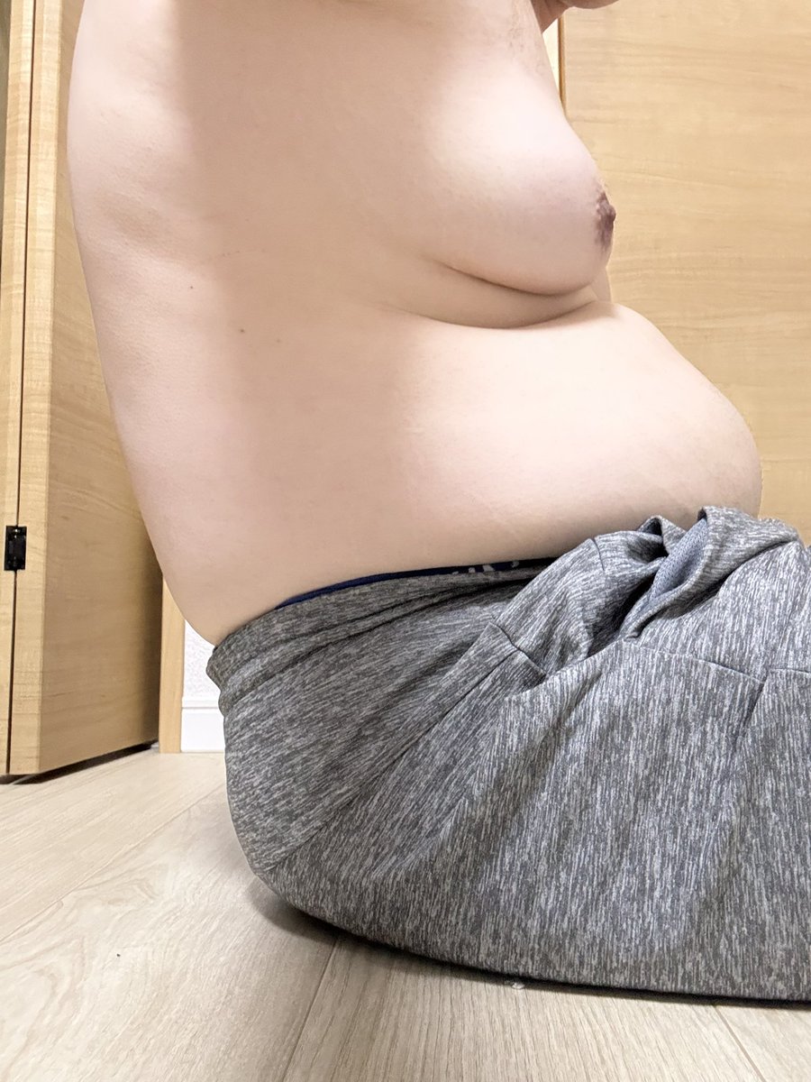 pamodebu's tweet photo. 最近の俺っち
柔らかそう https://t.co/TYT1WYYq5y