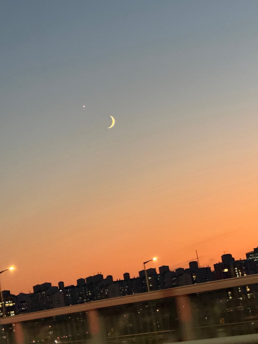 evanspopbase's tweet photo. [260922] EVAN via Weverse 🌟 
 
🦌: Twilight

#EVAN #에반 #HEESEUNG #희승 https://t.co/ErfHrqo27X