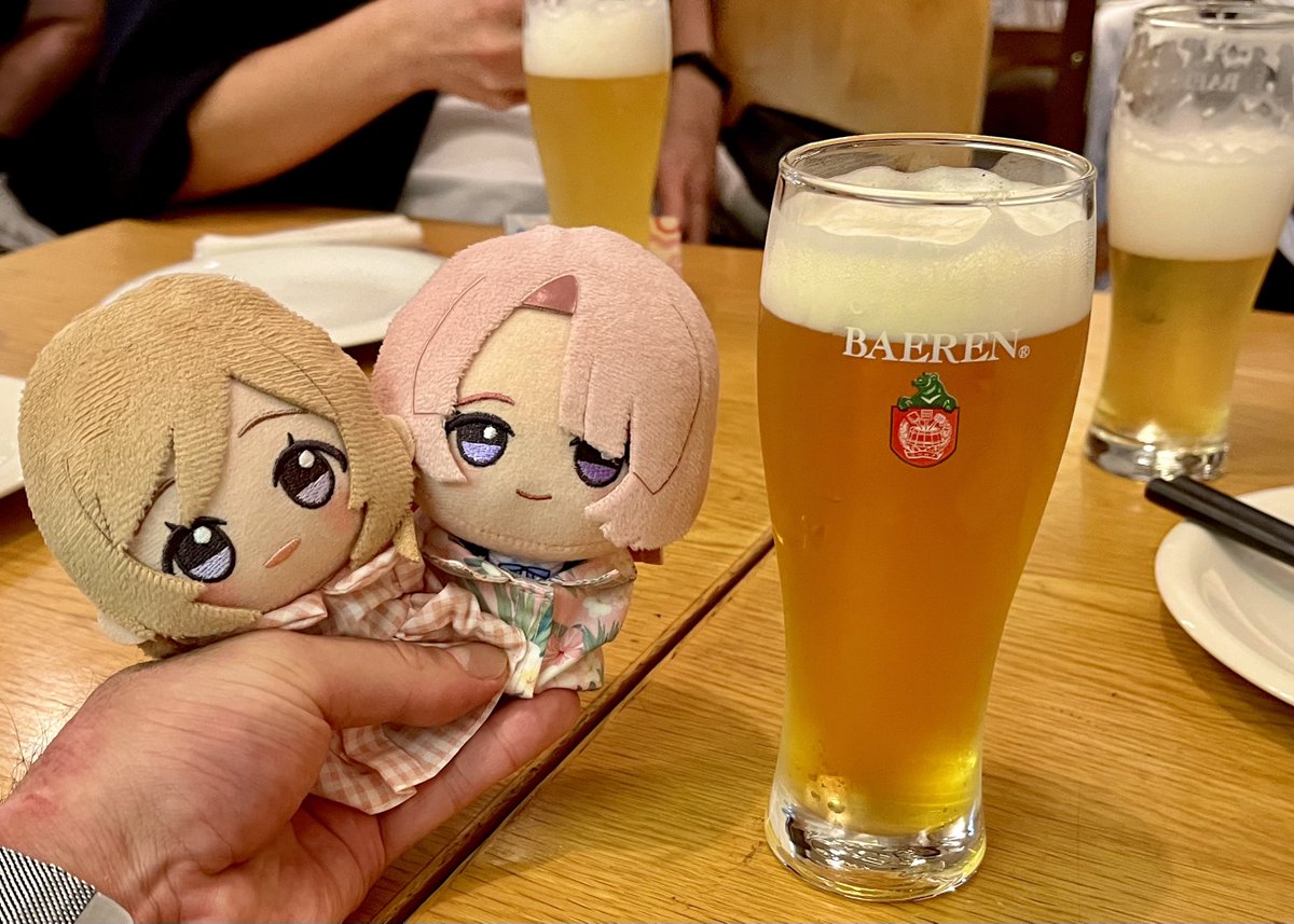 taskits2's tweet photo. お姉ちゃん、麻央くん、打ち上げは勿論ベアレンさんだよ… #初星学園ぬいぬい部 https://t.co/ete8FWWmrW