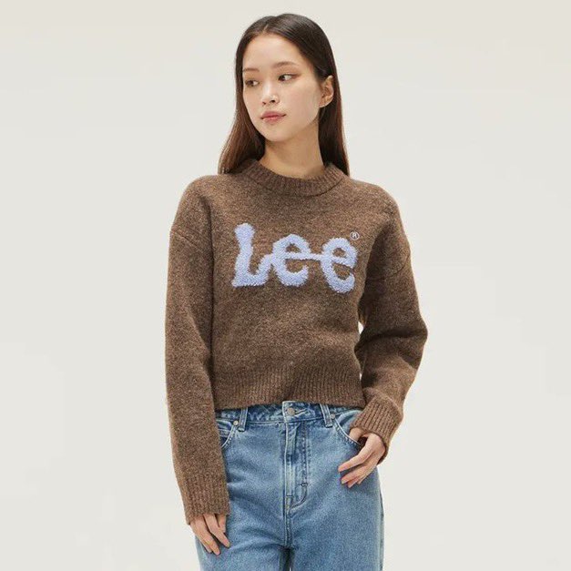 ccot9exo's tweet photo. lee sale64% boucle big tweet logo knit sweater 

Size : M-L 

เหลือ 1190.- free shipping https://t.co/9OOYBHIcKw