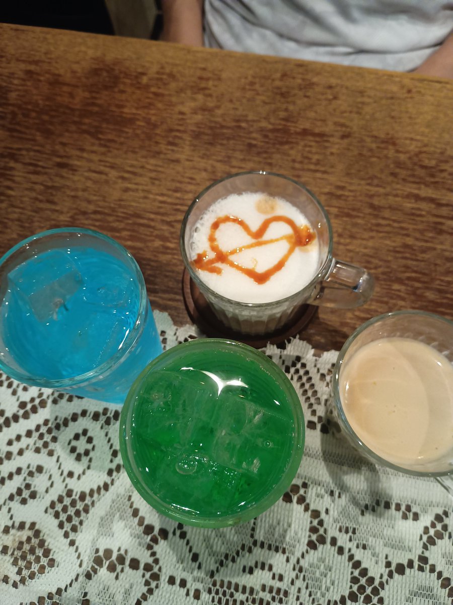 chocolat_mo0's tweet photo. たくさん乾杯ありがとうございました🍻💓 https://t.co/jLtPII8VYR