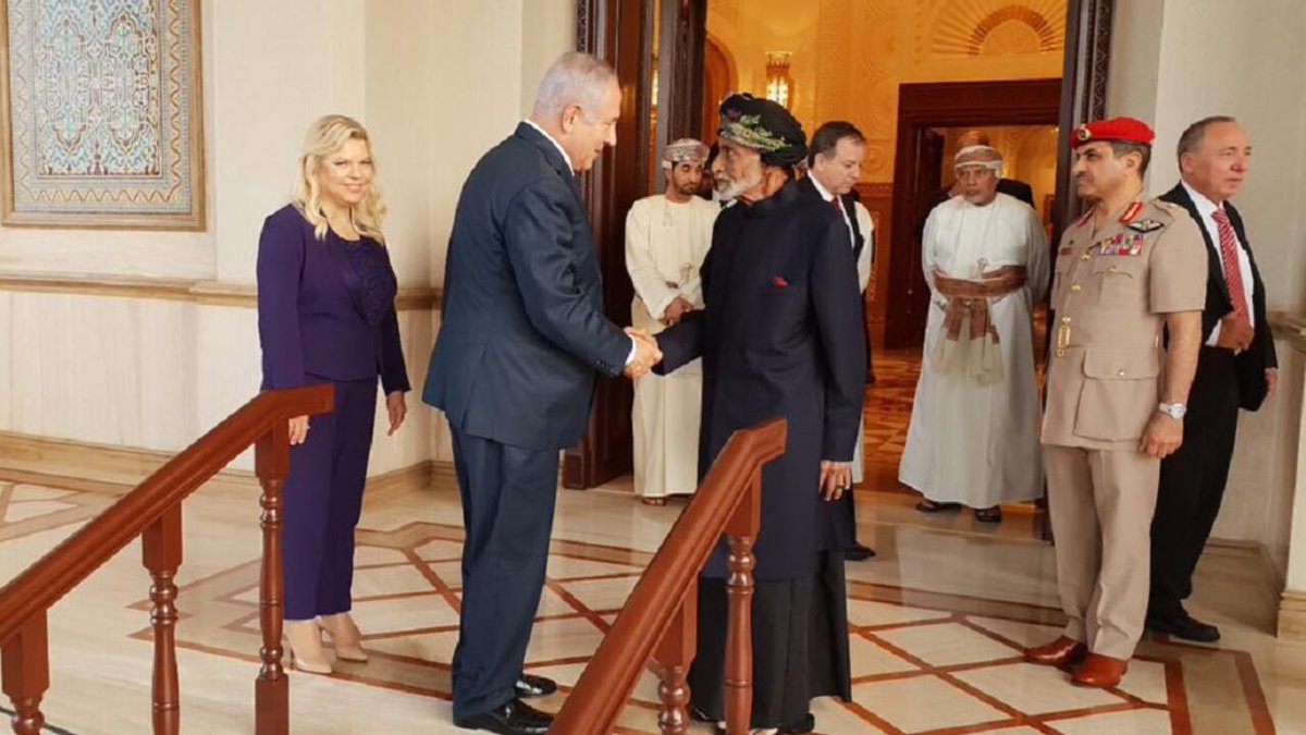3BADii1998's tweet photo. الحمد لله الذي فضحكم يا إباضية الكفر والعهر والزندقة ، تدعمون من يستهدف بيت الله الحرام يا مطايا الروافض

[ قَدْ بَدَتِ الْبَغْضَاءُ مِنْ أَفْوَاهِهِمْ وَمَا تُخْفِي صُدُورُهُمْ أَكْبَرُ ]
[ يَحْسَبُونَ كُلَّ صَيْحَةٍ عَلَيْهِمْ ۚ هُمُ الْعَدُوُّ فَاحْذَرْهُمْ ۚ قَاتَلَهُمُ اللَّهُ ۖ أَنَّىٰ يُؤْفَكُونَ ]

عليكم لعائن الله يا خنازير ، ضاق الخناق على أسيادكم في قم و طهران وصعدة وغاضكم ذلك

والله متم نوره ولو كره الكافرون