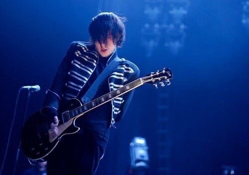 unheee_e's tweet photo. everybody blue https://t.co/k7Ff0AapIY