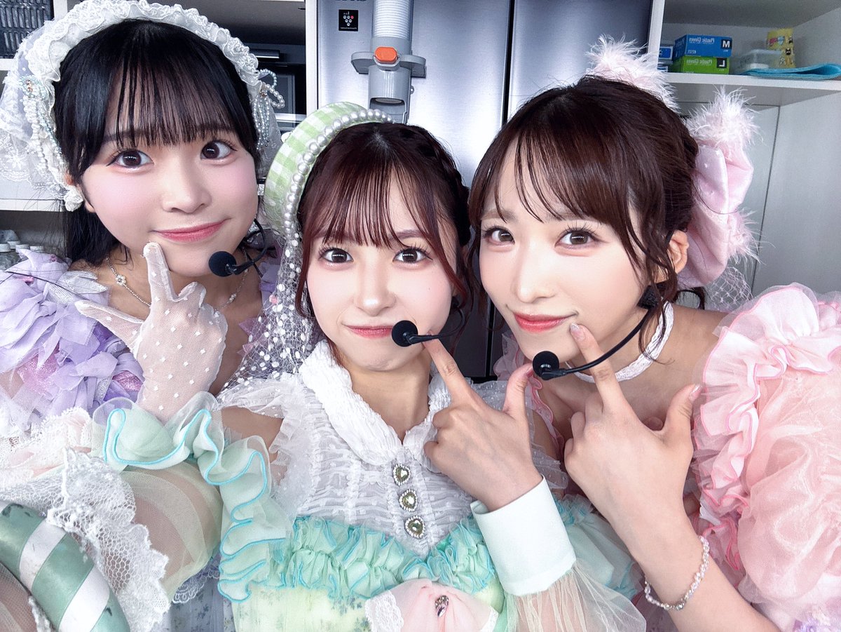 harupyon_0525's tweet photo. #ここからだ公演 🍭
ありがとうございました😊

🔆今日のハイライト🔆
①えまちゃんと初めましてここからだ🍭
②好きishももちゃん🍑
③あやみん予定外の牛タン待ってる🐮
④コンサート前ラスト✨

次は29日RESET公演💚
逆転王子様上手👑全体曲上手多めポジ🩵 https://t.co/1v1W9Vnxm9