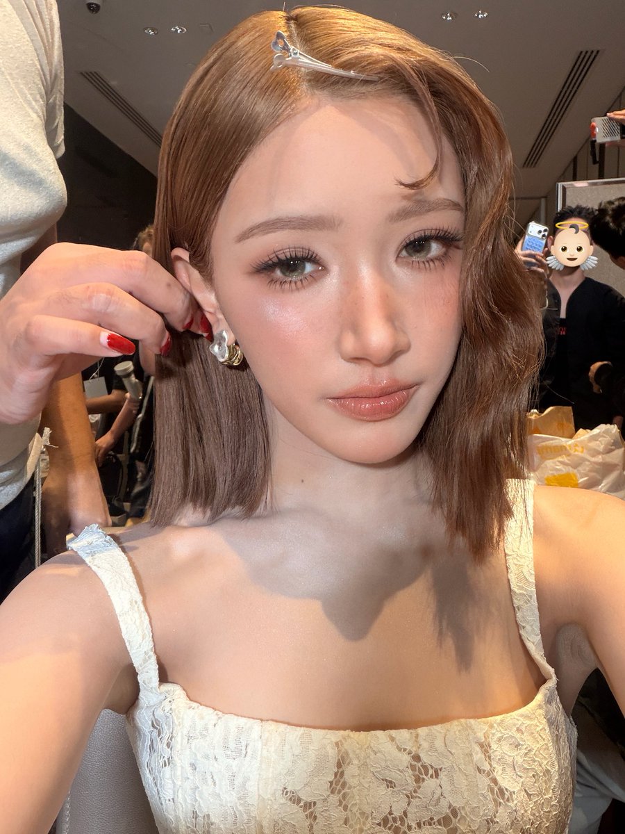 jaoyngs's tweet photo. #ELLEFashionWeek2026
#EFW26ATICONSIAM https://t.co/n28ezlQM8Y