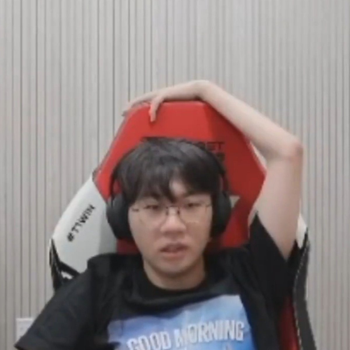 orangeprinted's tweet photo. Peyz has turned into Doran 😆 https://t.co/8AxRGYspJ3