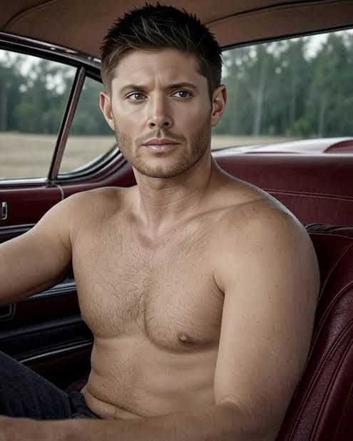 SteveRogers4d's tweet photo. Me han enseñado a mantener la concentración en cualquier situación. Pero admito que hay ciertas distracciones ante las que incluso el Capitán América necesita mirar dos veces. 😉🇺🇸 #TittyTuesday

#FreeRol
#SexRol https://t.co/K58MgYzcEH