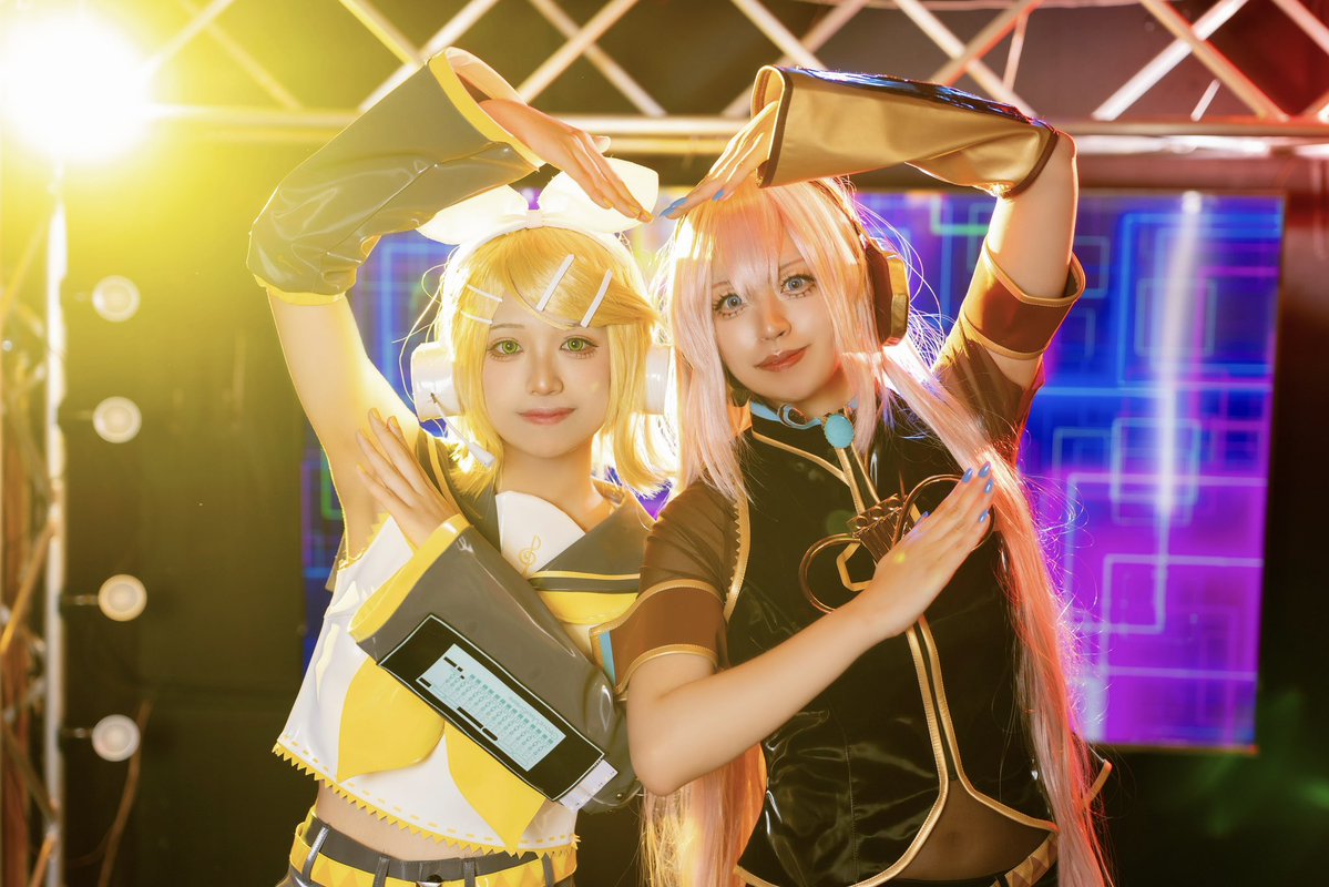 nizi_cosplay's tweet photo. 【コスプレ/Cosplay】

✧･ﾟ: *✧･ﾟ:*✧･ﾟ: ✧･ﾟ:

VOCALOID　鏡音リン・巡音ルカ

photo　アシタカ様(@ashitaka_photo)

✧･ﾟ: *✧･ﾟ:*✧･ﾟ: ✧･ﾟ: https://t.co/IVGsuQaHM0