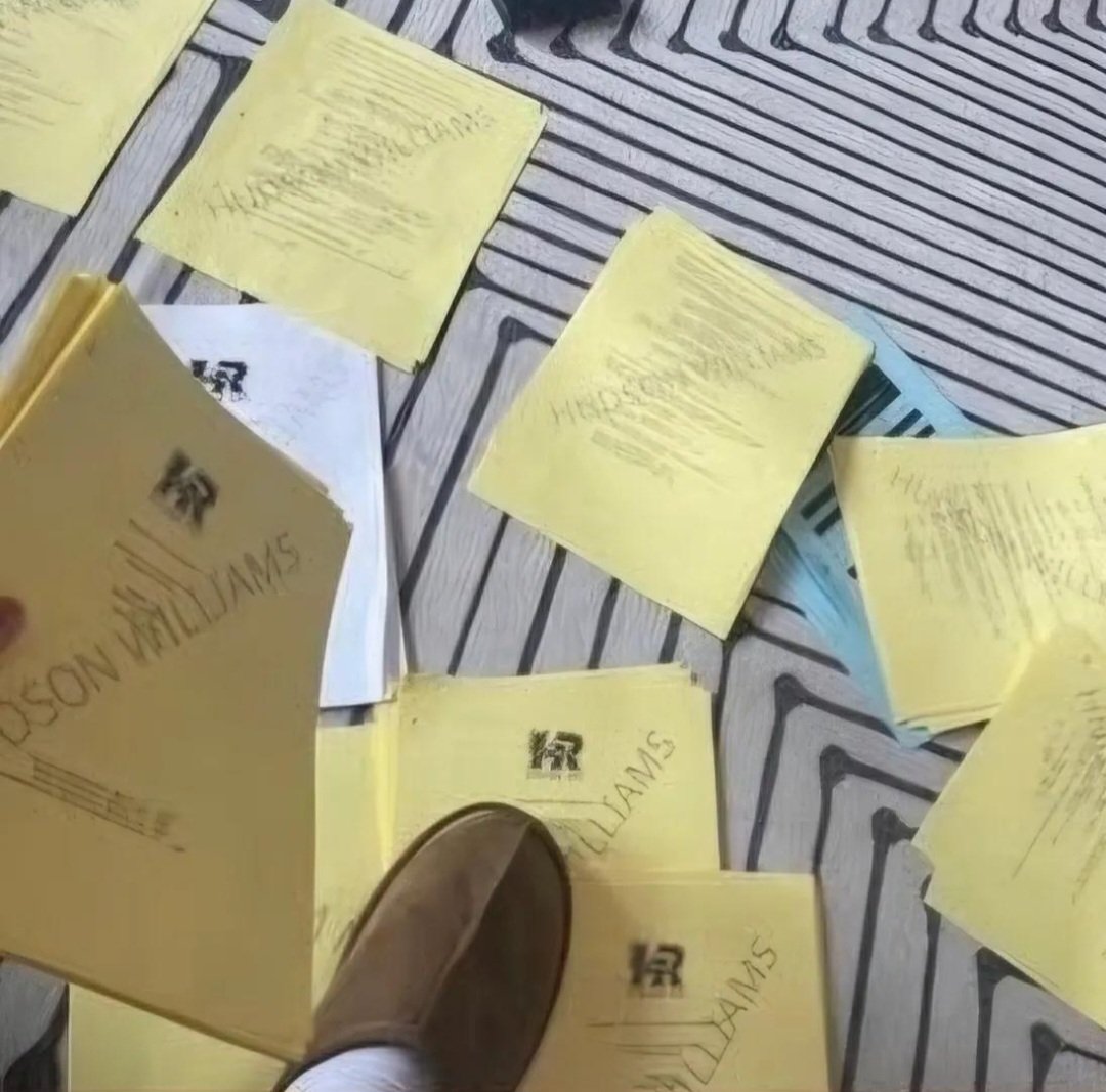hollanova2481's tweet photo. to think that #these are also somewhere in hudsons bag... https://t.co/EZbspQD8F1