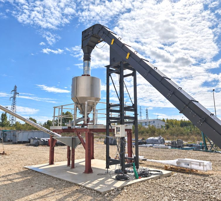 notgivingpledge's tweet photo. Marcella Franchi’s message is clear: SAF must become affordable. Residual biomass, a shorter process and industrial scale-up could change the equation.
https://t.co/0JxbGTjkDa
#SAF #HaffnerEnergy #Biodiesel #ALHAF https://t.co/PZkTThaFeg