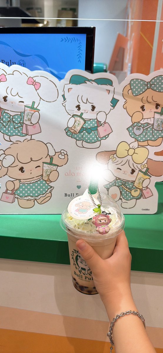 sara18145's tweet photo. #Lilalamode ×  #BullPulu 🧋🫖🎀

大阪まで行ってきました🐈🐾 
かわいい空間すぎて幸せだった👼🏻💘✨️ https://t.co/n2OpGlZOvz