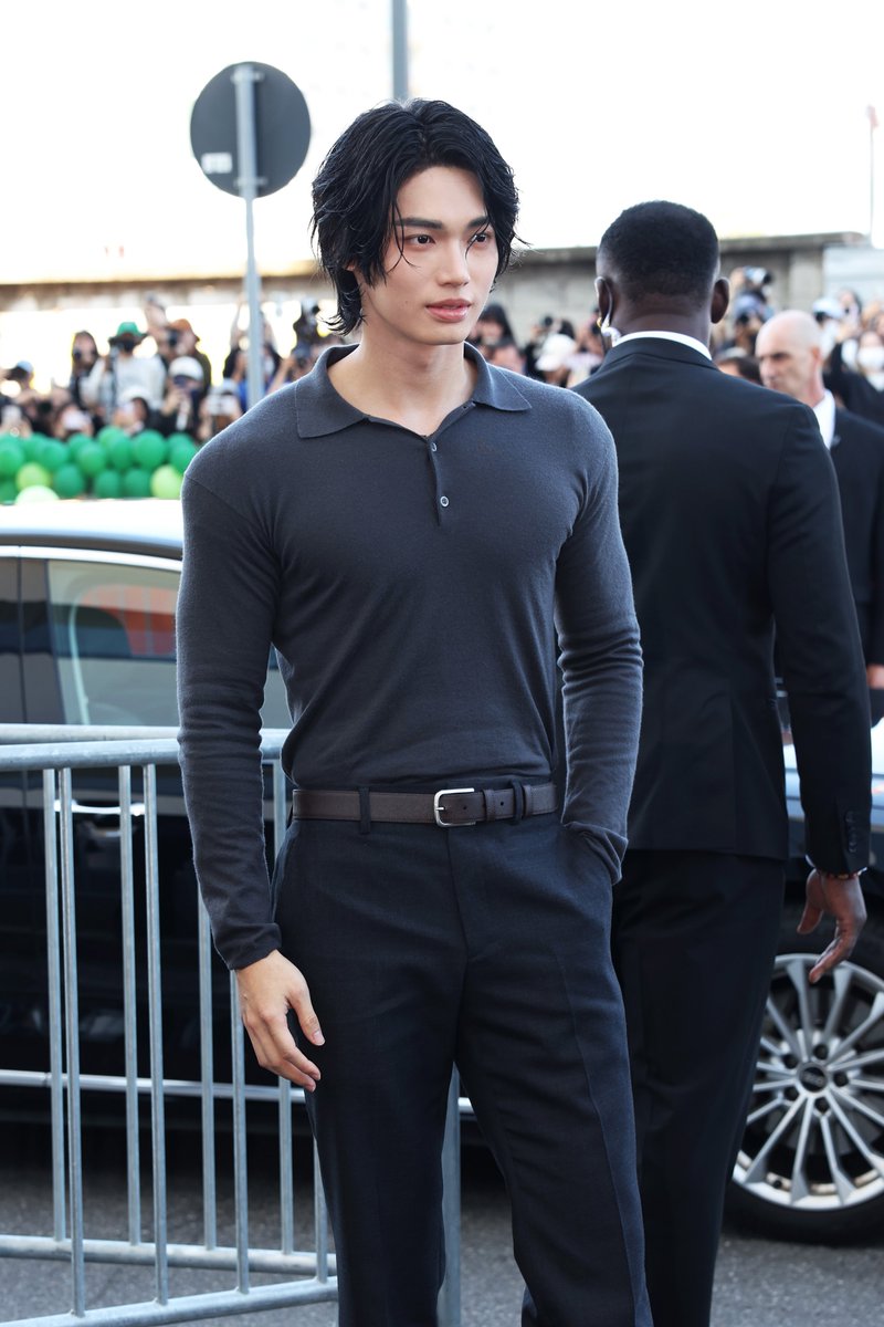 lessencestudios's tweet photo. Prada brand ambassador Win Metawin arrives at the Prada Spring/Summer 2027 show at Milan Fashion Week.

#PradaSS27 #WinMetawin https://t.co/yJn6XMQMdO