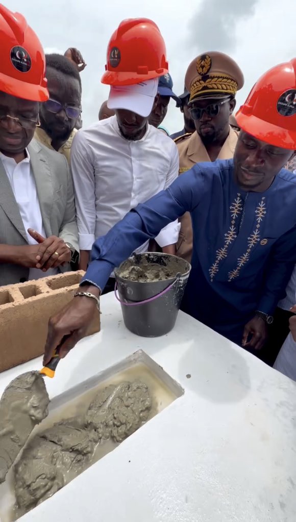 instablog9ja's tweet photo. Footballer Sadio Mané launches $20m mango processing plant in his hometown to create jobs for locals https://t.co/9B3NK1CKLm
