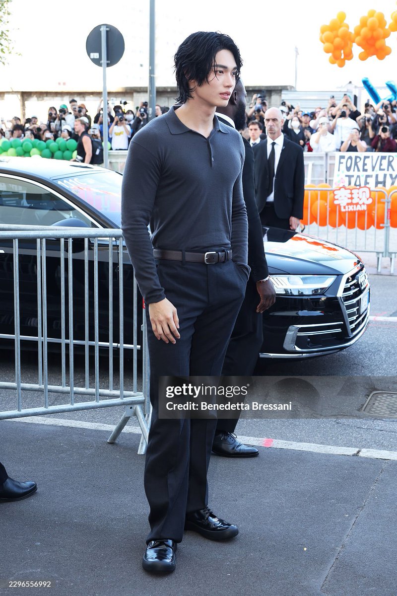 __opywpy__'s tweet photo. 🤩🤩❤️‍🔥
cr. gettyimages 

WIN DEFINES PRADA SS27
#PRADASS27xWIN
#PRADASS27
#PRADA @Prada
#winmetawin https://t.co/hPzRaKktMC