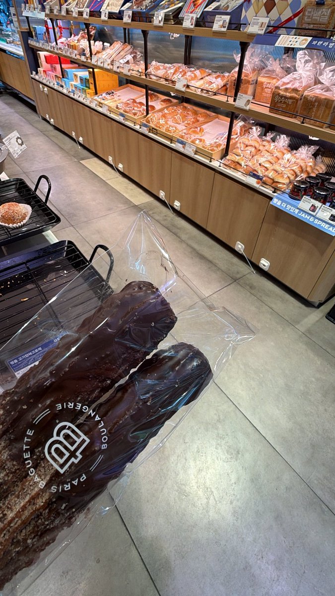 ddongpuding's tweet photo. 학교마치고 중도가서 뒷공부하고 크로스핏 갔다가..
초코츄러스도 겟 ㅎㅎ 알찬하루💆🏻‍♀️💛🏋🏻‍♀️👟
ㄴ 사실너무힘들었어요 .. 💦 https://t.co/V1Wvpb3WVW