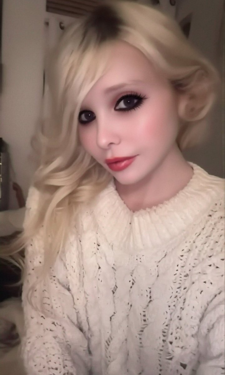 SarinaValentina's tweet photo. A kiss, a drop of heaven's grace,
I long to feel upon my face.
A touch so pure, a breath so sweet,
Where mortal hearts and angels meet.
I crave the bliss, the gentle art,
That melts the sorrow in my heart.

Oh, let me find upon this earth,
A man of rare and boundless worth,
Whose kiss, like sunlight through the rain,
Could wash away my every pain—
A love so strong, so deep, so true,
To bid my sorrows all adieu.

May your day be as sweet as a kiss, mon cher, and merci from the bottom of my heart.💖☺️💖🌹

#sarinavalentina