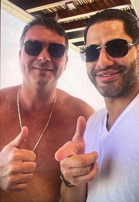 ViniciusAcioly3's tweet photo. @HugoGloss @g1 Você pode não gostar do Lula, do PT, da esquerda.

Mas votar no candidato do crime organizado? 

Ai não da. https://t.co/wNxfmoMofP