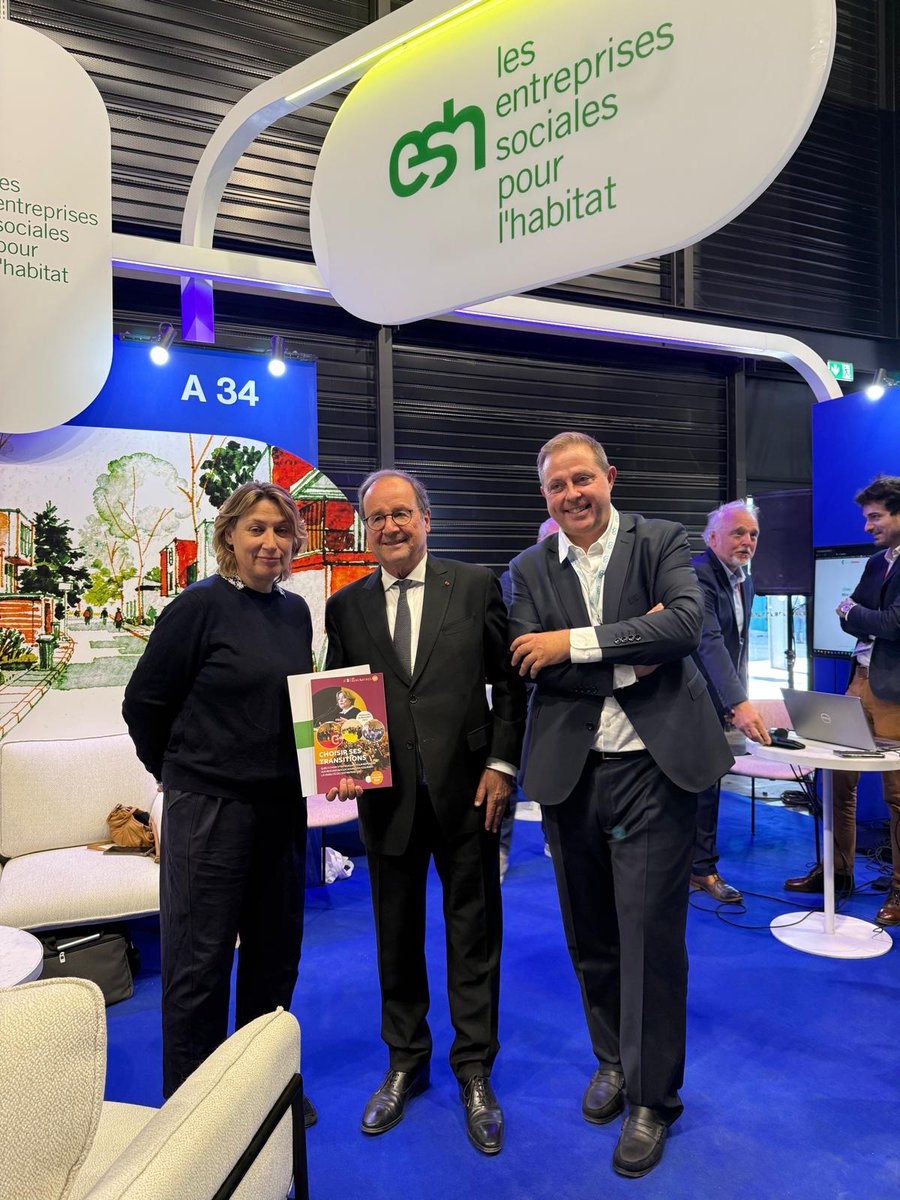 FederationESH's tweet photo. 🤝 Valérie Fournier rencontre @fhollande au #CongrèsHlm.
Un temps d’échange sur la situation du #logement en France et les défis auxquels fait face le logement social, pour faire entendre les réalités du secteur et les besoins des #territoires.
#esh #LogementSocial https://t.co/j6MWdxpCdq