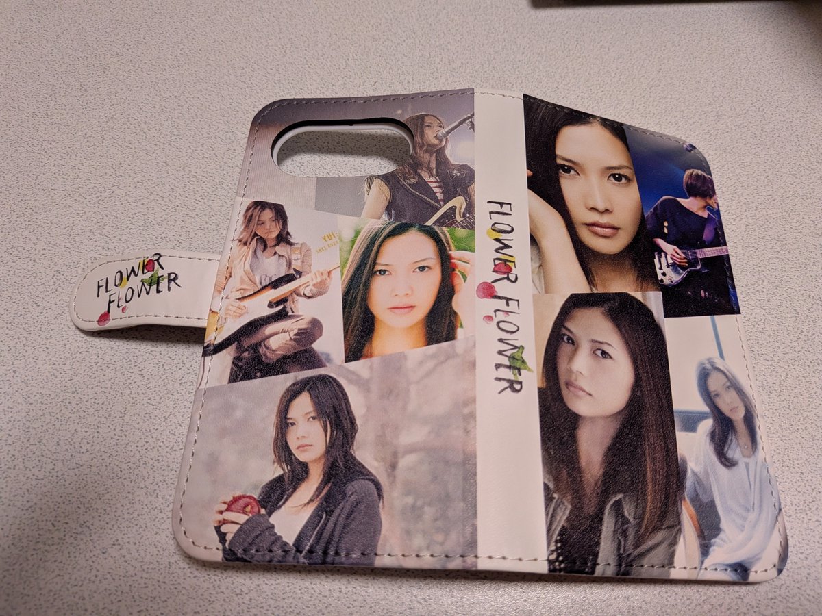 K_Y0326's tweet photo. ３代目YUIさんスマホケース！
今回はカメラにも留め具にも顔被らないようにできたし、画質も荒くなくて良き https://t.co/pVFXhEPSlB