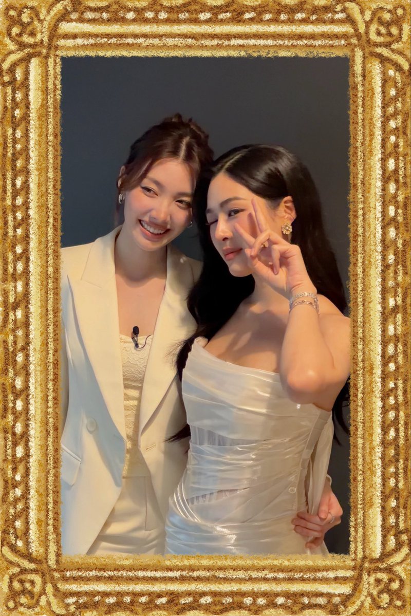 lonongnub_trend's tweet photo. ชั้นเดรสสสสส 55555555555555

LINGORM PRESENTER SOFEA #LingOrmSofeaLiveStream https://t.co/Ic778IHt7I