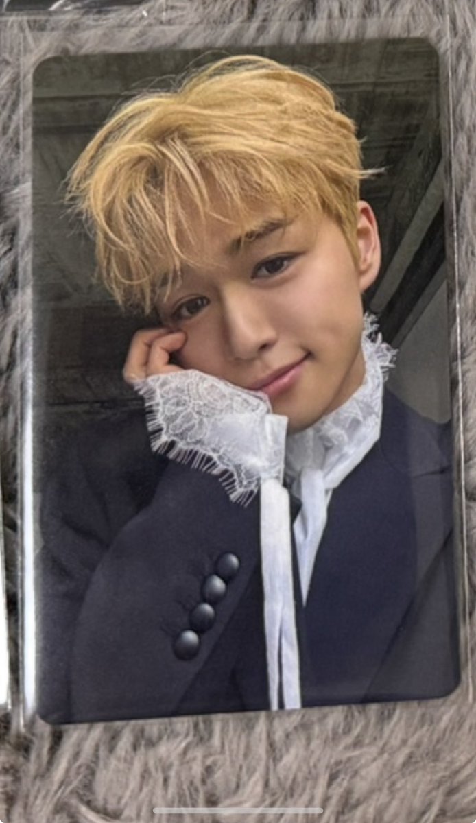 iniluv1010's tweet photo. @3yl___99 検索より失礼します。
木村名前入り缶バ求めているのですが、画像のトレカとの交換していただくことは可能でしょうか？
検討よろしくお願いします！ https://t.co/nh1soPSmht