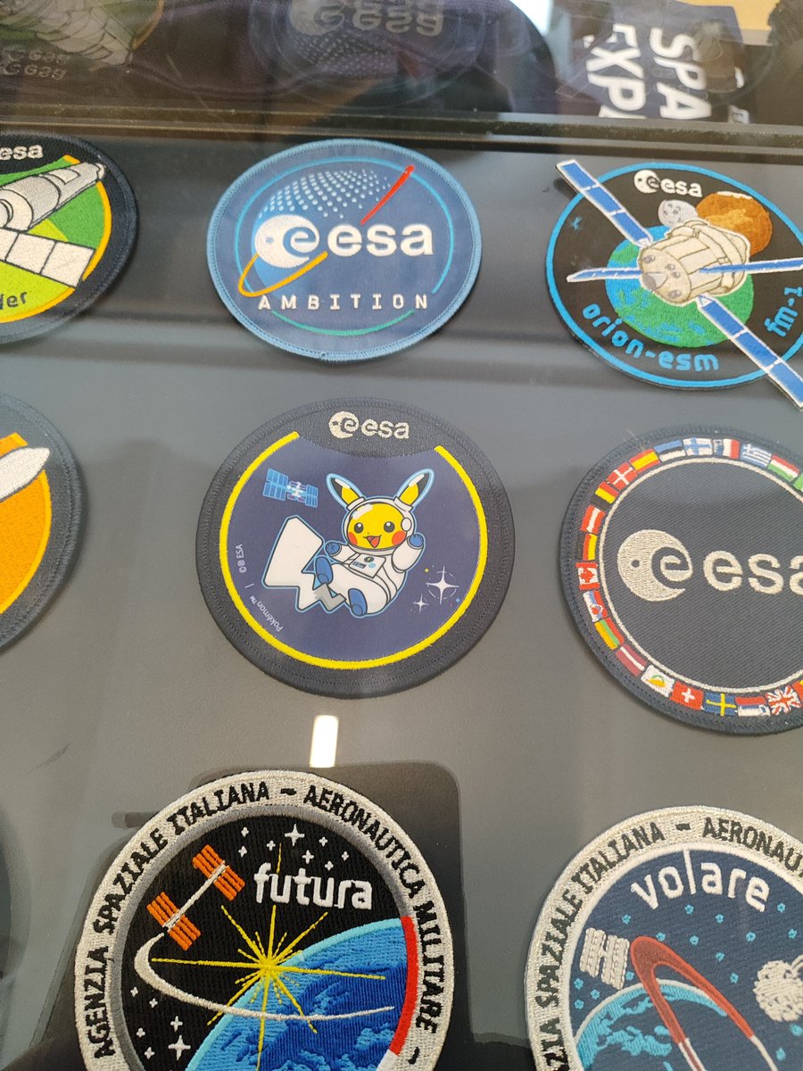 XploraSpace's tweet photo. 👩‍🚀⚡️ @thebanananoba, heureux visiteur du siège de l’Agence spatiale européenne à Paris, nous partage un aperçu des nombreux goodies de la collaboration entre Pokémon et l’ESA. Fans de Pikachu, il semble y en avoir pour tous les goûts ! https://t.co/EpmfnOV9Yi