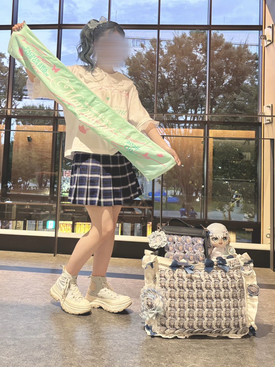 andu_154's tweet photo. 半年以上も待ったモニカ単独‼️❤️‍🔥
1年をモニカで味わえてしまうほど、沢山曲や思い出が増えていたんだなあ…としみじみ。
初披露の曲、ほとんどがライブでやる曲じゃないんだろうな…と思っていたものばかりで、まさか聞けるなんて思ってなかったから、とても感動して号泣でした😭😭😭
#モニカMovement https://t.co/kH27Ed3Sl2