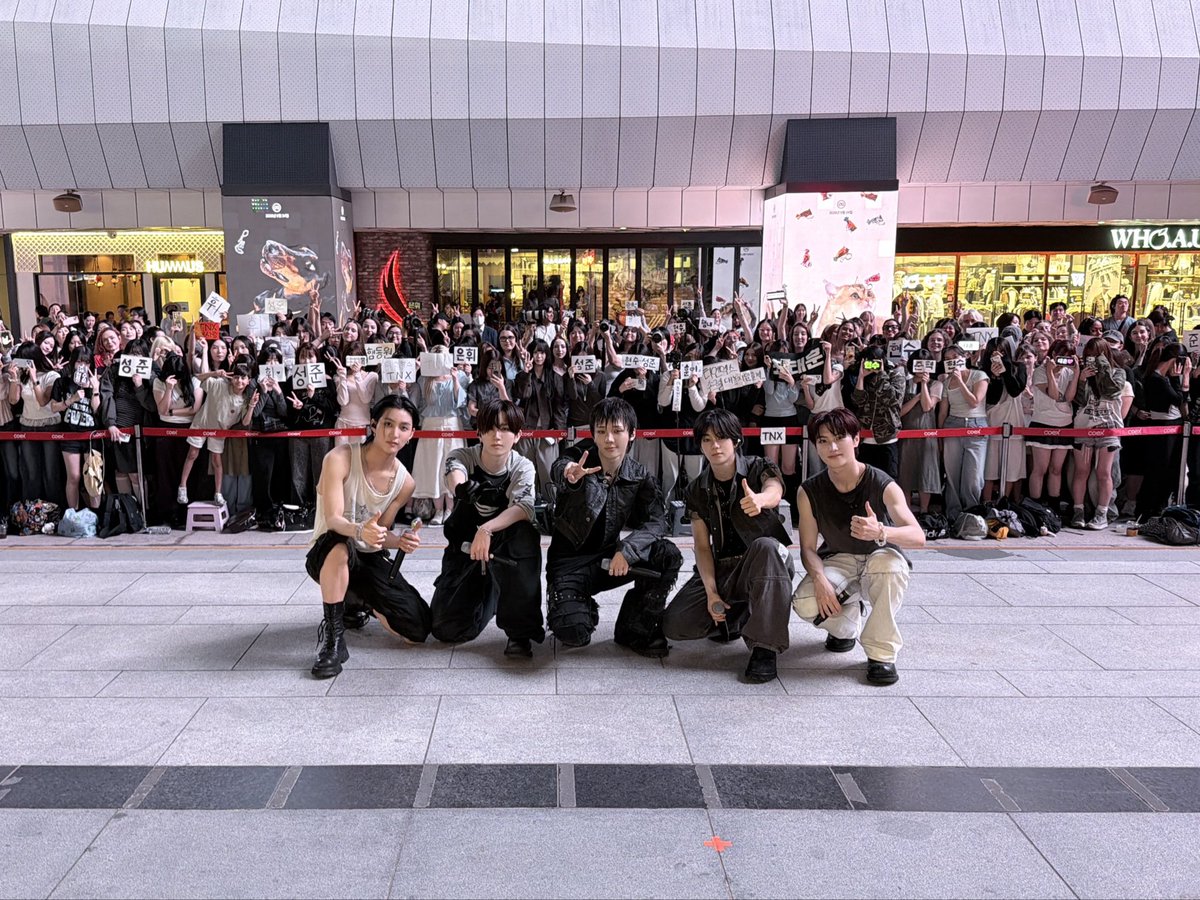 TNX_Official's tweet photo. [#TT]
TNX Today | 260922
📸 Coex On Stage X TNX 미니 버스킹
 
#TNX #티엔엑스
#Die_Another_Day
#PNATION #피네이션 https://t.co/0bxyjk4VAv