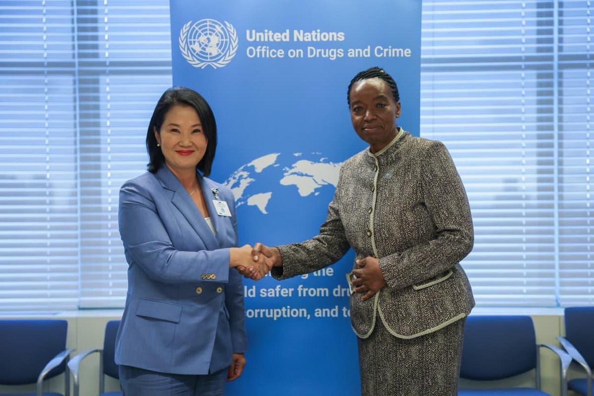 Monica_Juma_'s tweet photo. I was honoured to meet with H.E. Ms. Keiko Fujimori, President of the Republic of Peru, on the margins of #UNGA81.

Our discussion was constructive, covering the progress that Peru has made in addressing illicit coca cultivation and drug trafficking, and how @UNODC can further support this work through crop monitoring, research and alternative development initiatives.

We welcomed the endorsement of the President for the development of an integrated Country Programme for Peru, bringing our priorities and partnerships together under one strategic framework and helping mobilize resources for programme execution.

I am grateful for Peru’s longstanding partnership with UNODC and its generous support to our Office in Lima. I look forward to building on this cooperation.