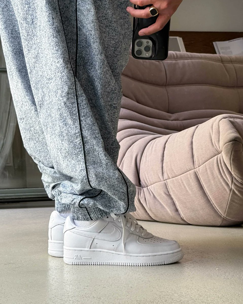 CaminoTV's tweet photo. 95€ la AF1 shape 2001 on se rapproche du prix de base ça va...

https://t.co/evkVqjjp9f (code CAMINO) https://t.co/ay6245frFp