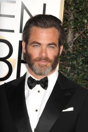 KevinDagger's tweet photo. Rumor fuerte que #ChrisPine será el nuevo #batman del universo #dcu de #JamesGunn . Que piensan #caballeroclan? Déjalo en los comentarios. https://t.co/DZjbEnm01p