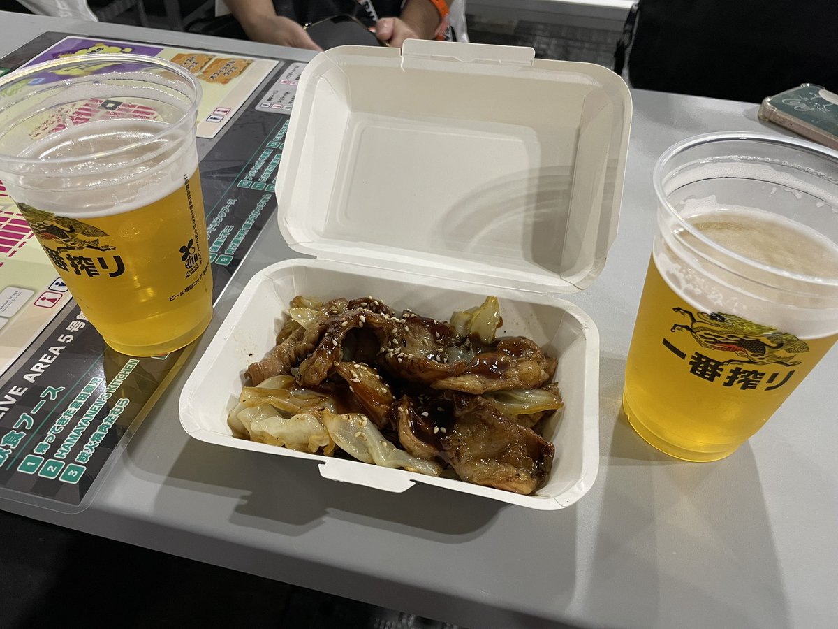 saorin2210's tweet photo. いや控えめに言うて最高でした！！
てかお笑いも見れるし、涼しいとこでご飯食べれるし、トイレ増設してくれてるし、コヤソニ最高🫶✨
やわらかフェスアラフォーには助かる💓

#コヤブソニック
#コヤソニ2026 https://t.co/pAZ9ExxjAM