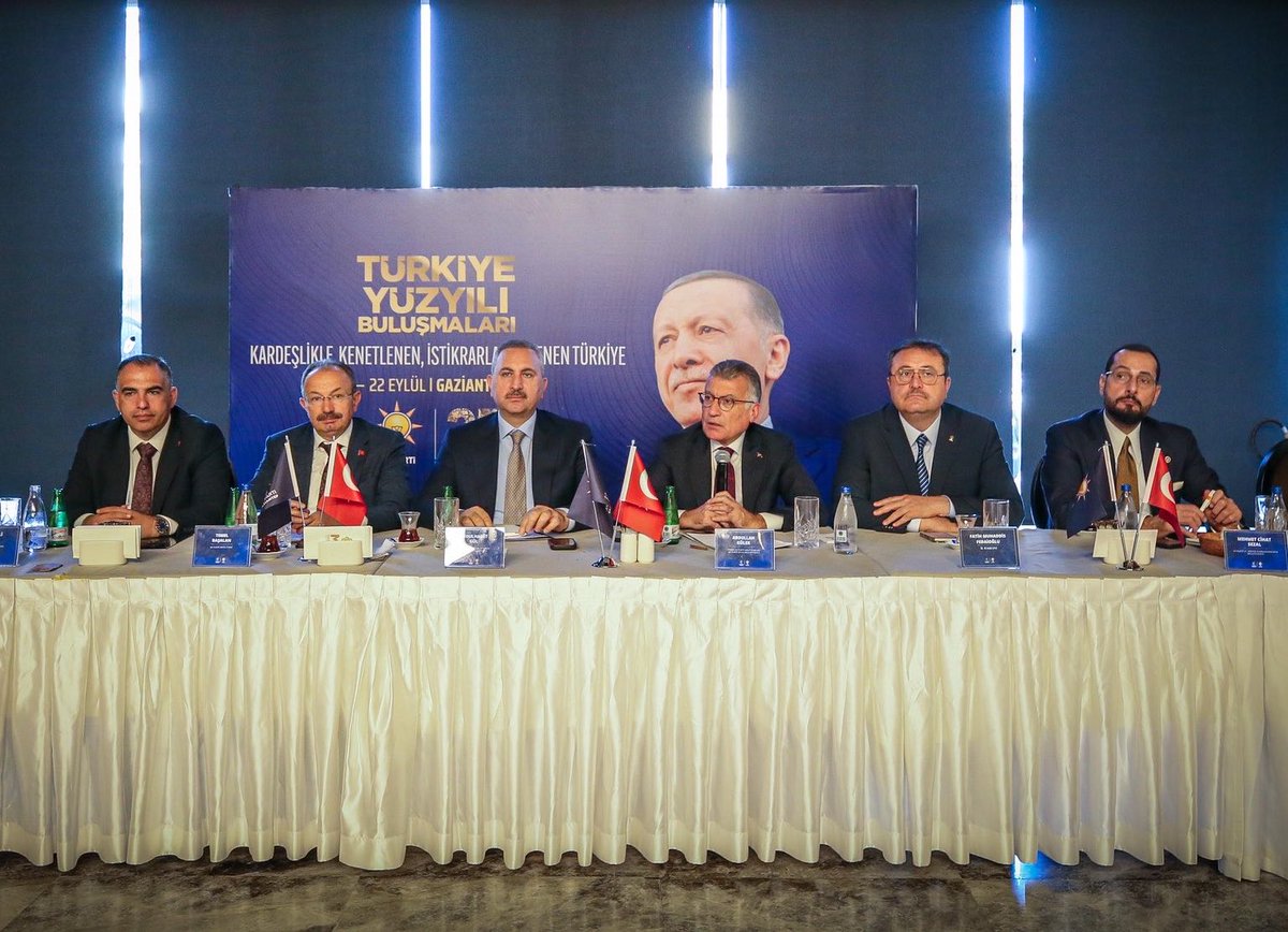 nejatkocer's tweet photo. AK Parti Grup Başkanımız
Sayın @avabdullahguler 
Grup Başkanvekilimiz 
Sayın @abdulhamitgul 
MKYK Üyelerimiz, Milletvekillerimiz ve Belediye Başkanlarımızın katılımı ve AK Parti İl Başkanlığımızın organizasyonu ile yapılan #TürkiyeYüzyılıBuluşmaları kapsamında yapılan toplantıya iştirak ettik. Hayırlara vesile olsun
