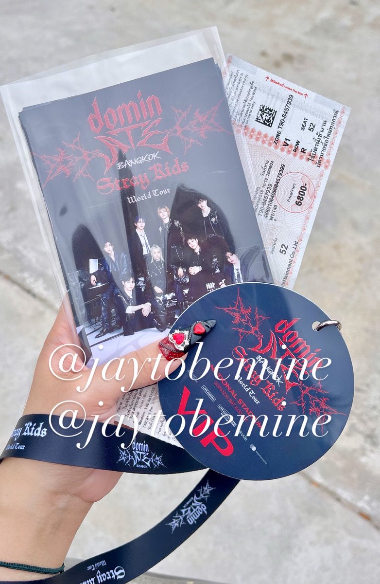 jaytobemine's tweet photo. ในฐานะที่มีประสบการณ์เคยซื้อบัตร VIP ต่อมาตอนคอน dominATE ขอแชร์ไว้ให้ทุกคนพิจารณาก่อนซื้อบัตรต่อนะคะ ✨

ตอนนั้นเรากดบัตรไม่ได้เลย ก็เลยซื้อต่อมาจากคนรู้จัก ซึ่งตอนนั้นก็มีกฎเหมือนกัน ว่าไม่สามารถโอนสิทธิ์ได้ – 1

#RUN_IT_BANGKOK https://t.co/pUwpKh34lT