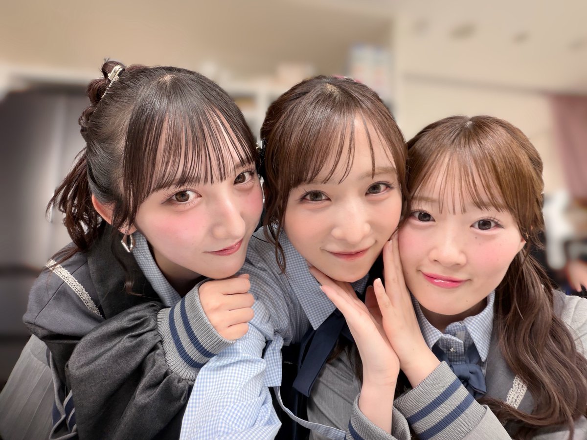 yuiyui_maromaro's tweet photo. ここからだ公演
ありがとうございました❤️‍🔥☺️

団扇とペンライトも嬉しかった〜！
今日もしっかり見えてました！！
ロビ観もありがとうです🥹✨
お手紙やプレゼントも受け取りましたっ

Kアリーナ楽しみぃぃぃ！ https://t.co/DauVVHqAl8
